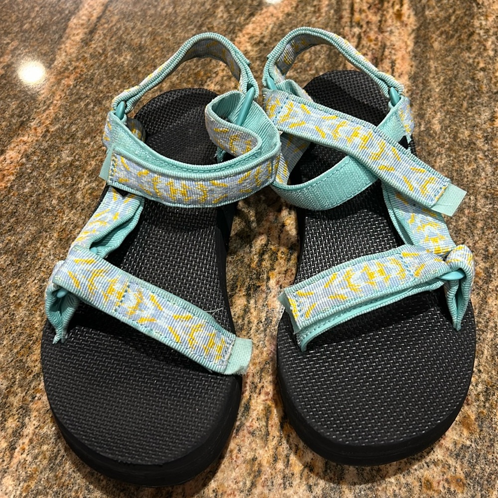 Size 8 Women’s Teva Sandal
